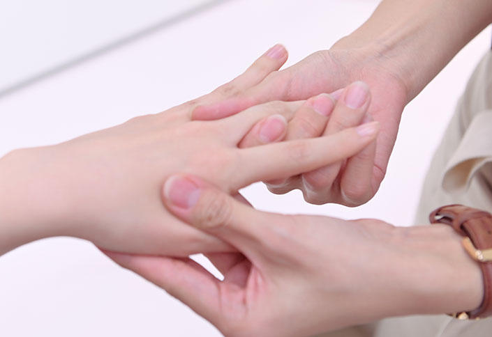 1812_nail-care_13.jpg