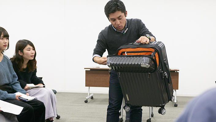 1902suitcase_12.jpg