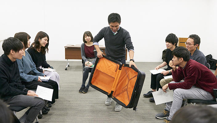 1902suitcase_13.jpg