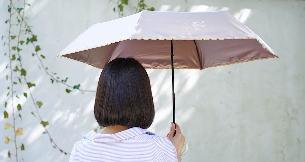 上品・シンプルなデザインのおしゃれな傘7選