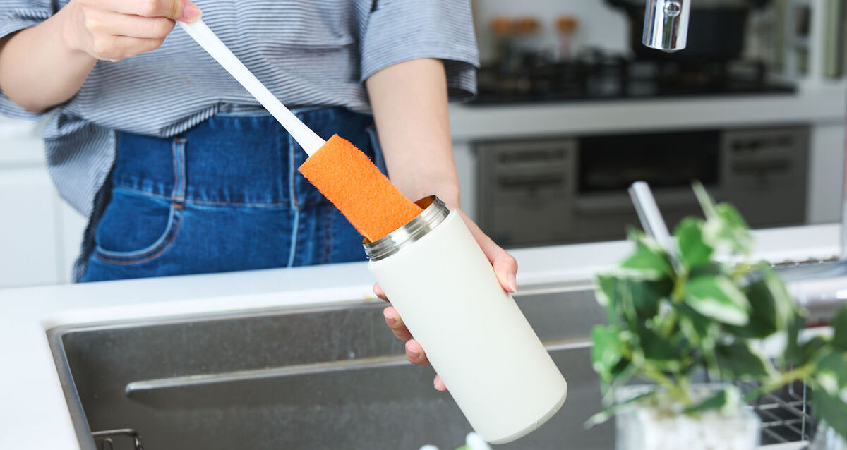 学校や職場、スポーツなどさまざまなシーンで使用する水筒。洗いやすい水筒をご紹介します。