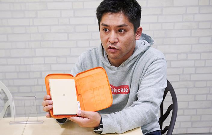 2103suitcase_23.jpg
