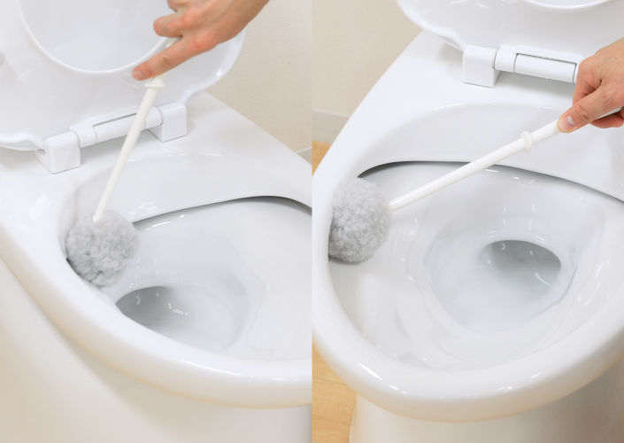 サトミツ棒でトイレを掃除する