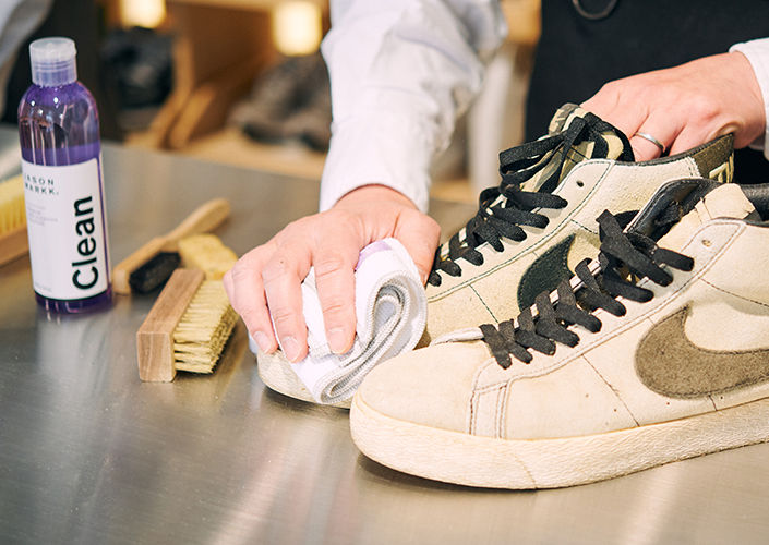 2205_shoecare_14.jpg