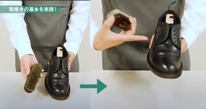 磨き専用ブラシで革靴を磨く