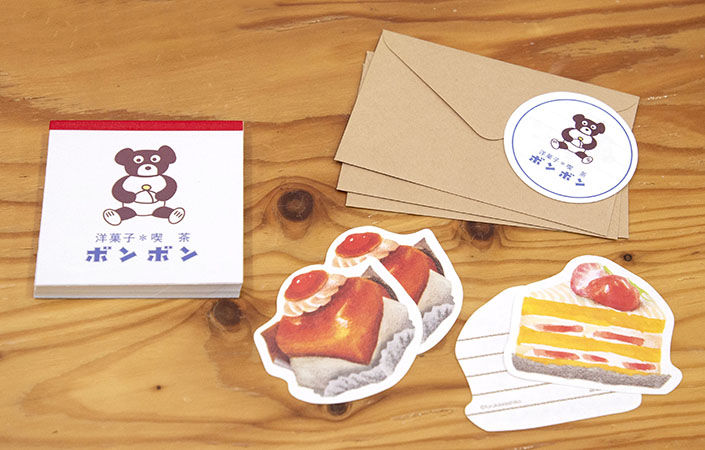 かわいい純喫茶の文具はカレンダーと一緒に販売予定