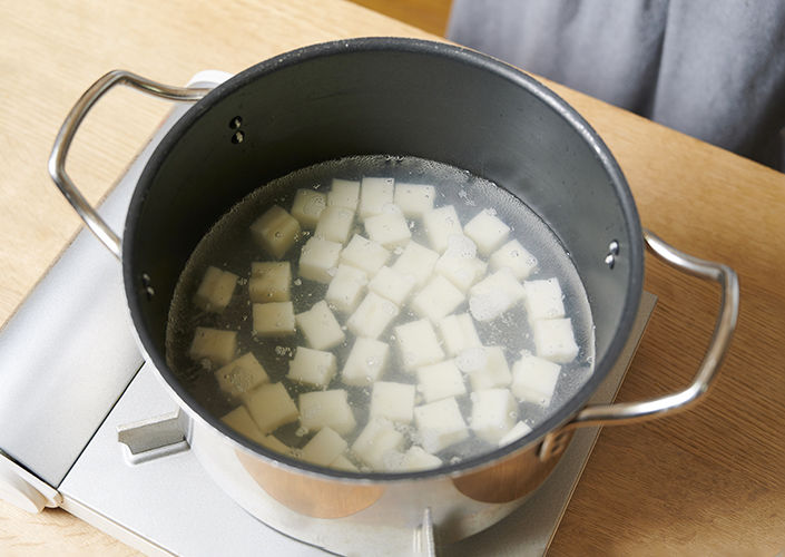 餅が柔らかくなるまで浸けておく