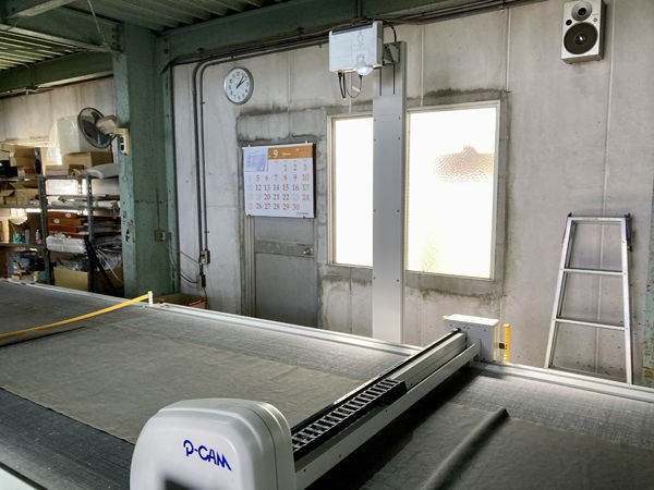 umeカナ25　裁断機.jpg