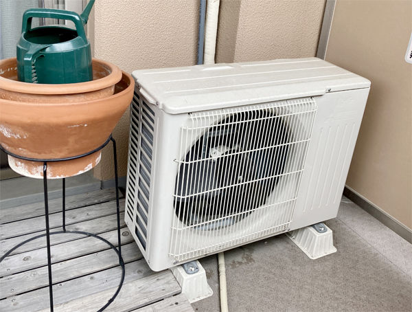 umeパネル02.1  室外機.jpg
