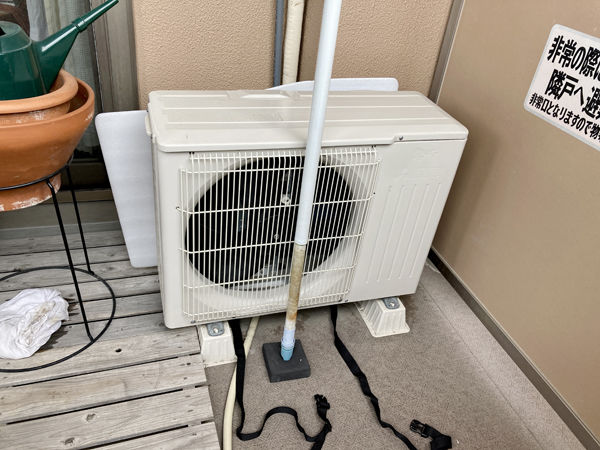 umeパネル10 前にポール.jpg